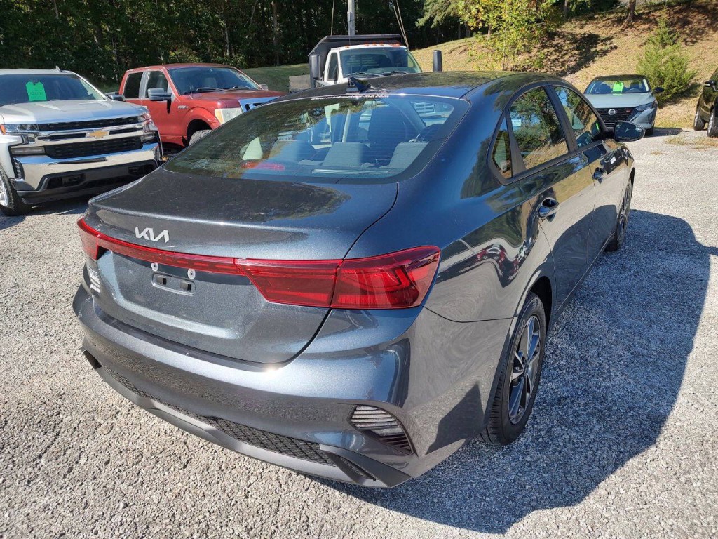 2024 Kia Forte Image 6