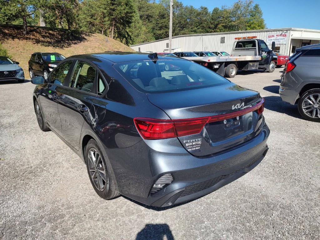 2024 Kia Forte Image 8