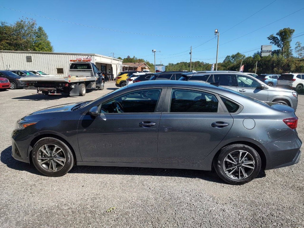 2024 Kia Forte Image 9