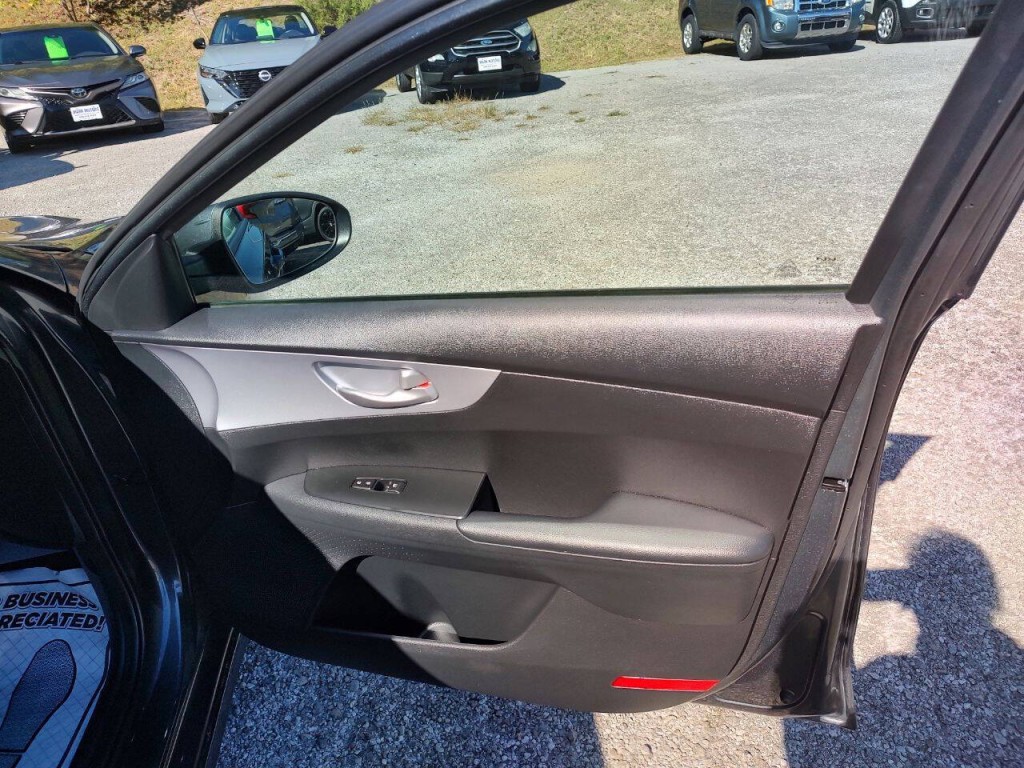 2024 Kia Forte Image 27