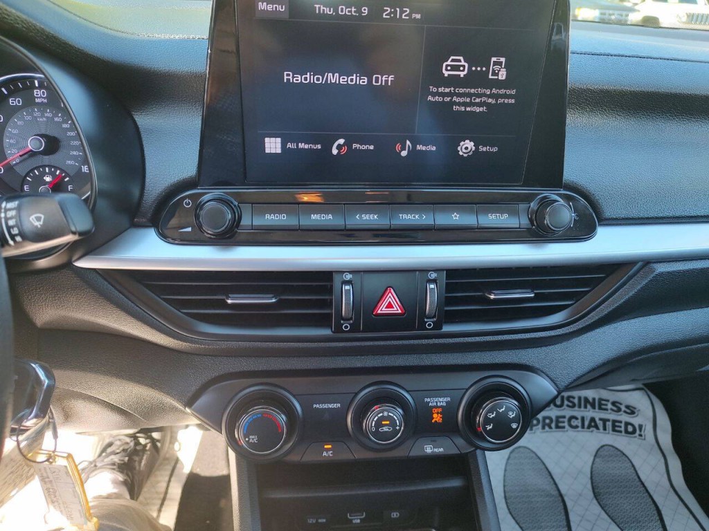 2024 Kia Forte Image 30