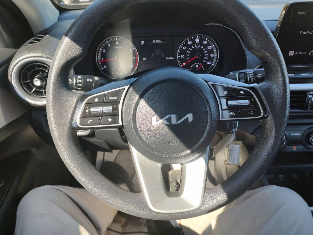 2024 Kia Forte Image 37