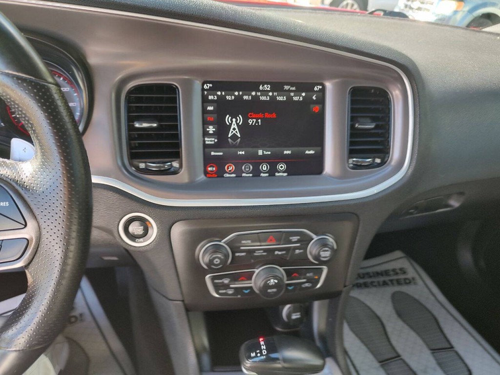 2021 Dodge Charger Image 39