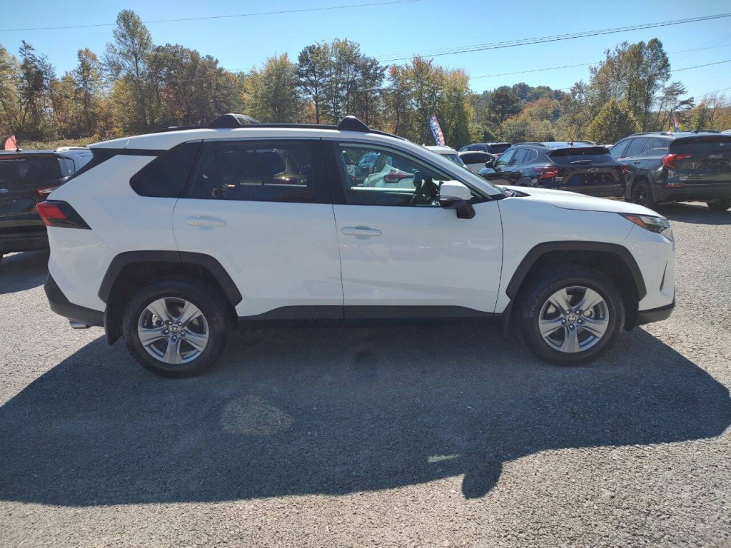 2024 Toyota Rav4 Image 6