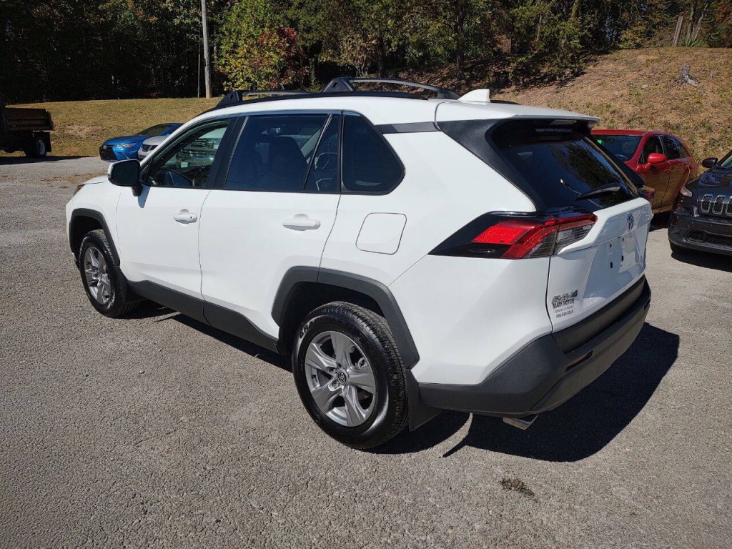 2024 Toyota Rav4 Image 9