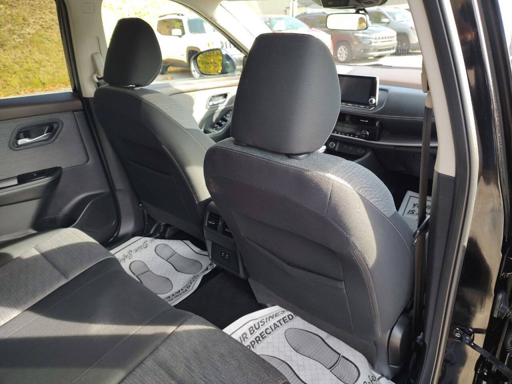 2021 Nissan Rogue Image 32