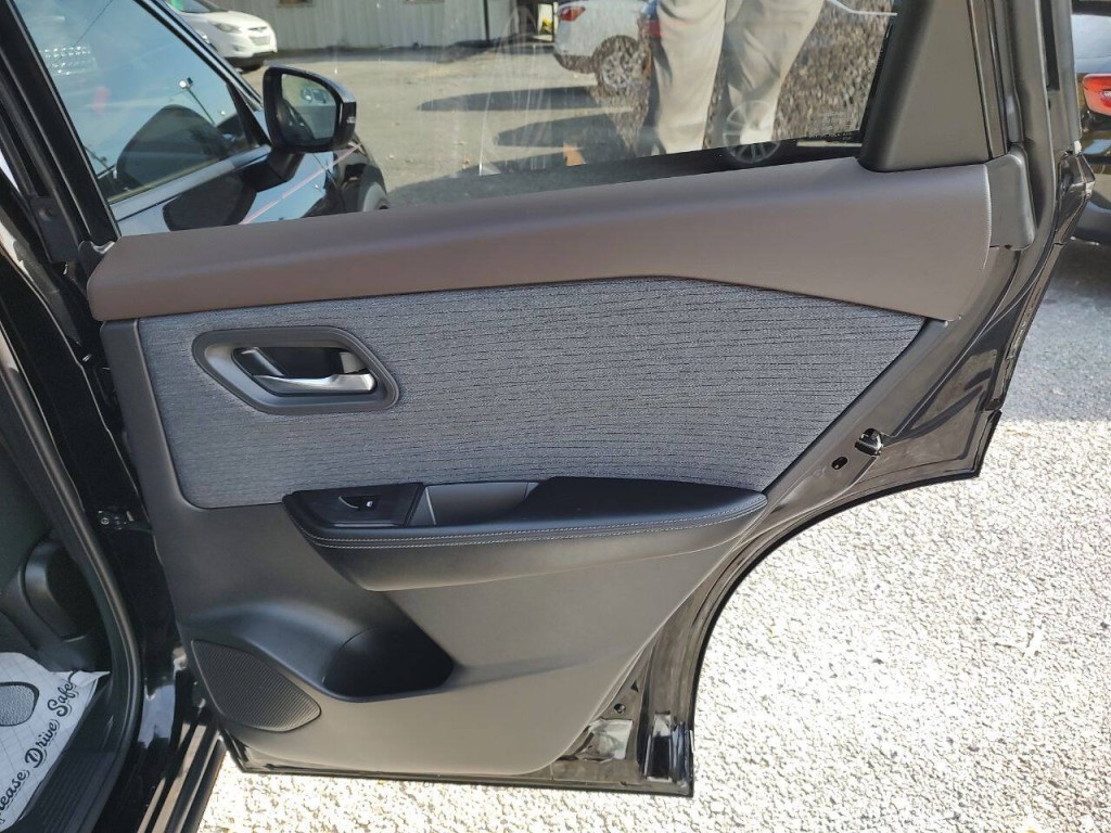 2021 Nissan Rogue Image 33