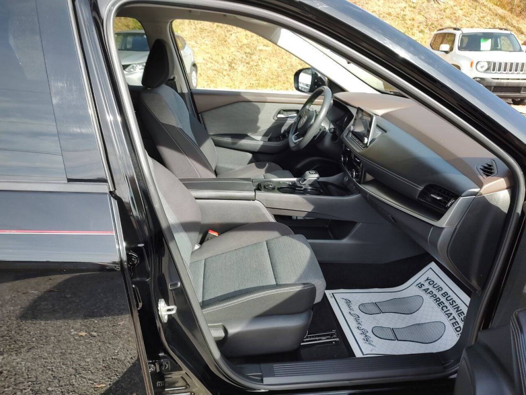 2021 Nissan Rogue Image 34