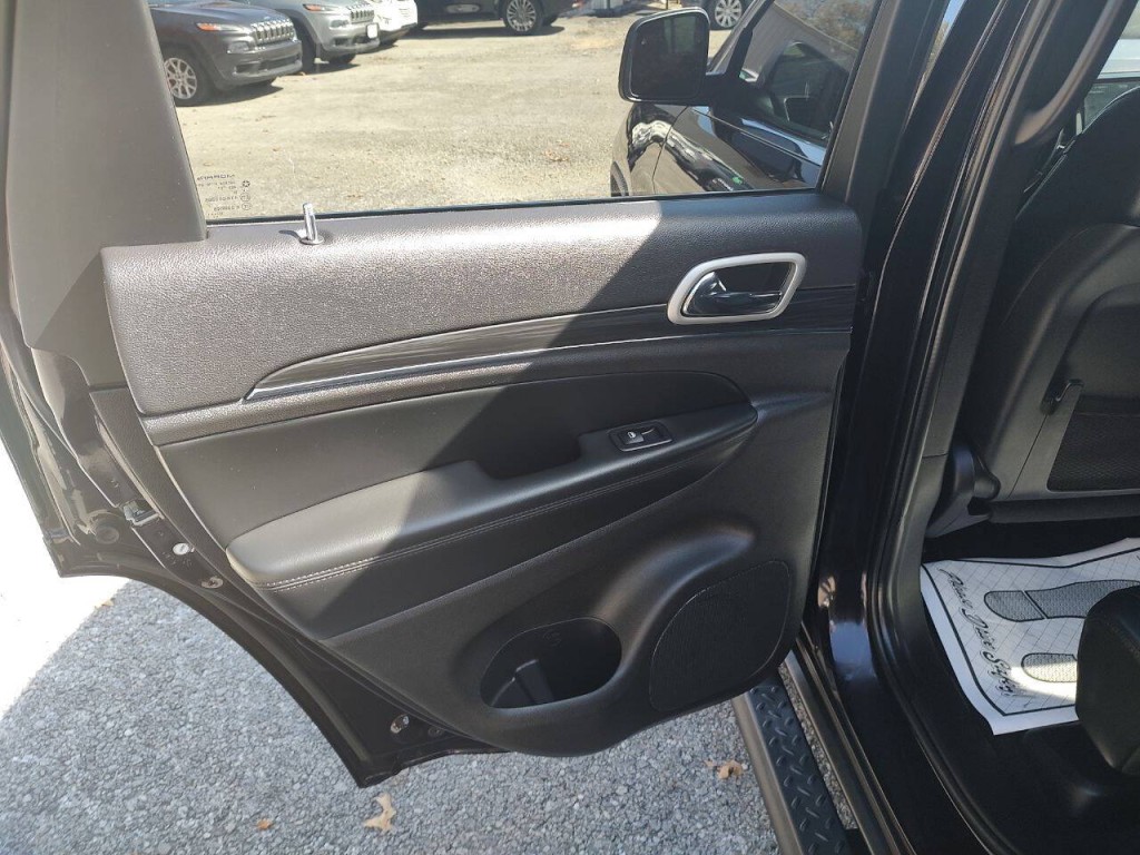 2021 Jeep Grand Cherokee Image 27