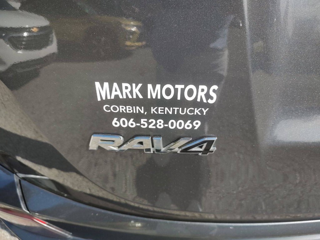 2016 Toyota Rav4 Image 13