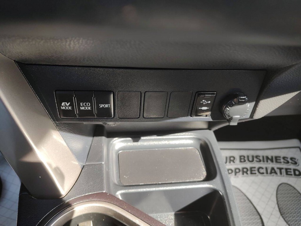 2016 Toyota Rav4 Image 32