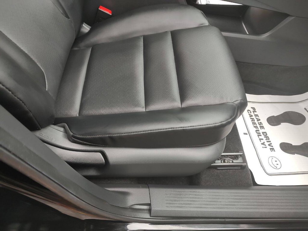 2023 Nissan Rogue Image 40