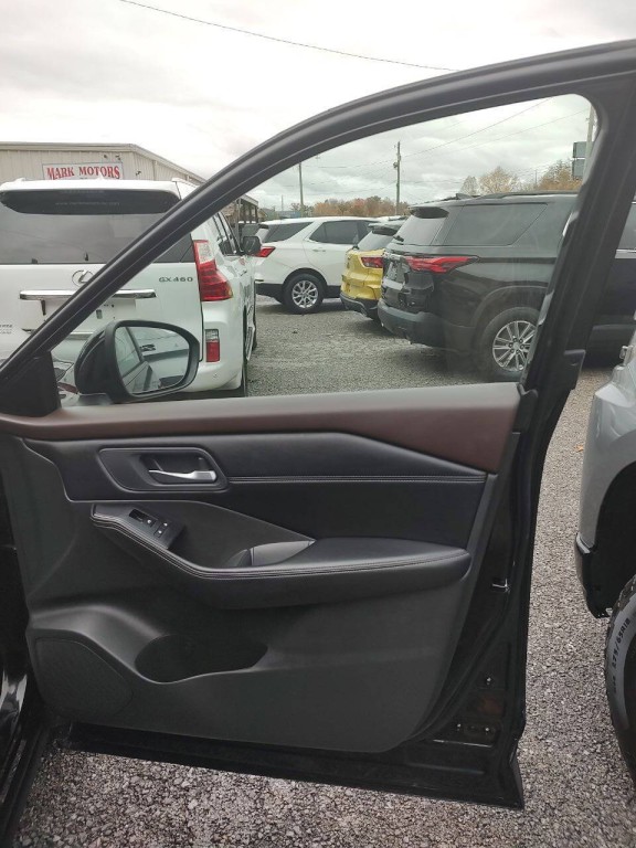 2023 Nissan Rogue Image 41