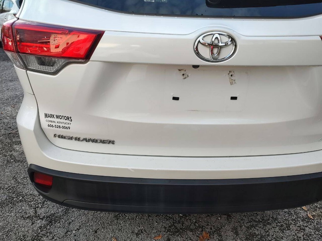 2019 Toyota Highlander Image 16