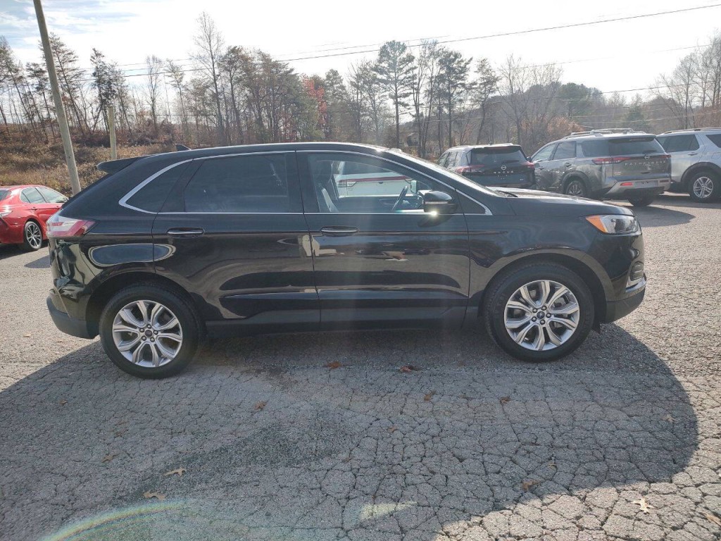 2022 Ford Edge Image 6