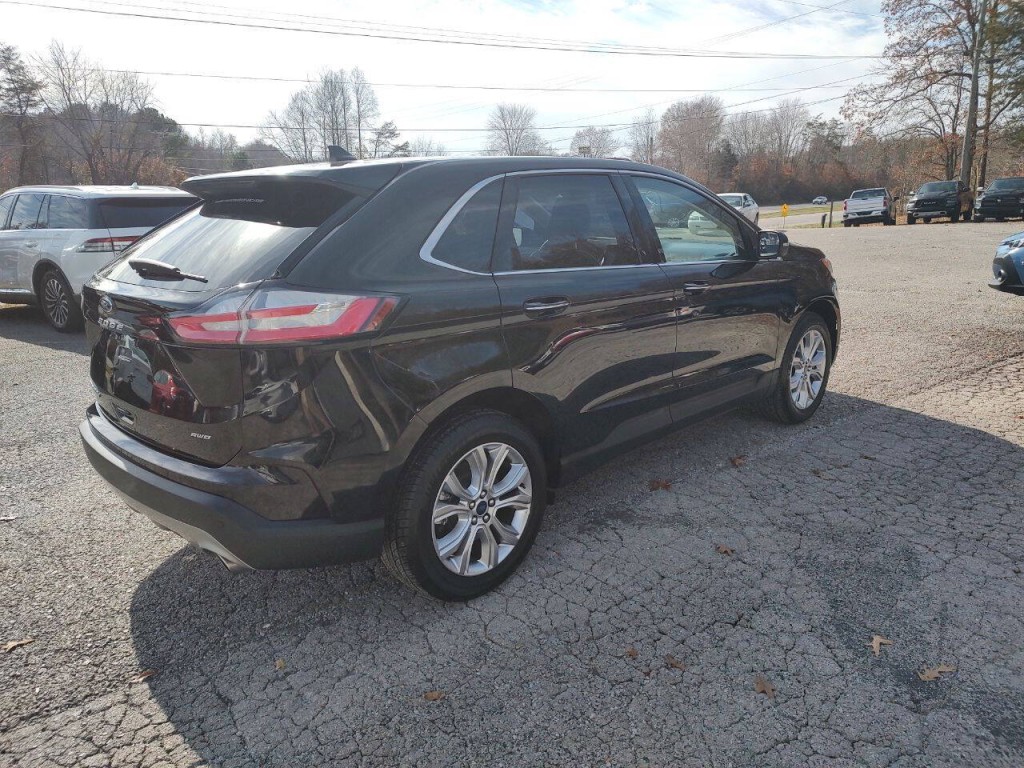 2022 Ford Edge Image 7