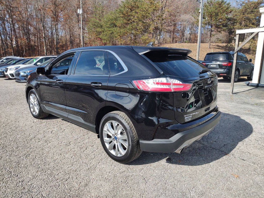 2022 Ford Edge Image 9