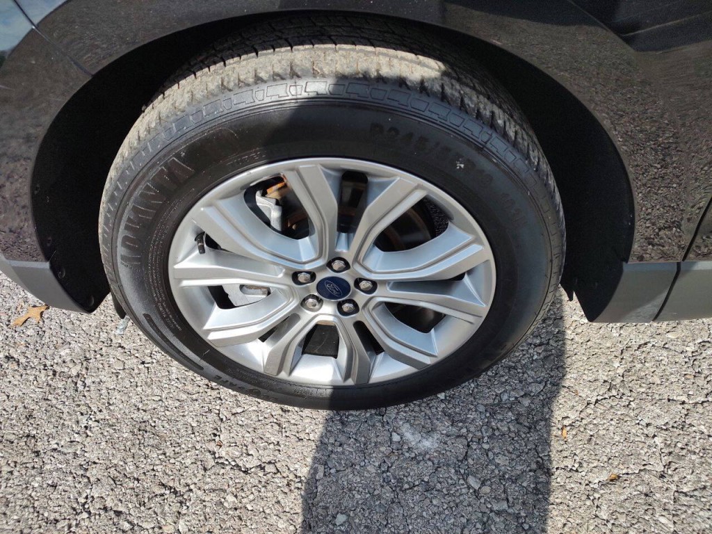 2022 Ford Edge Image 11