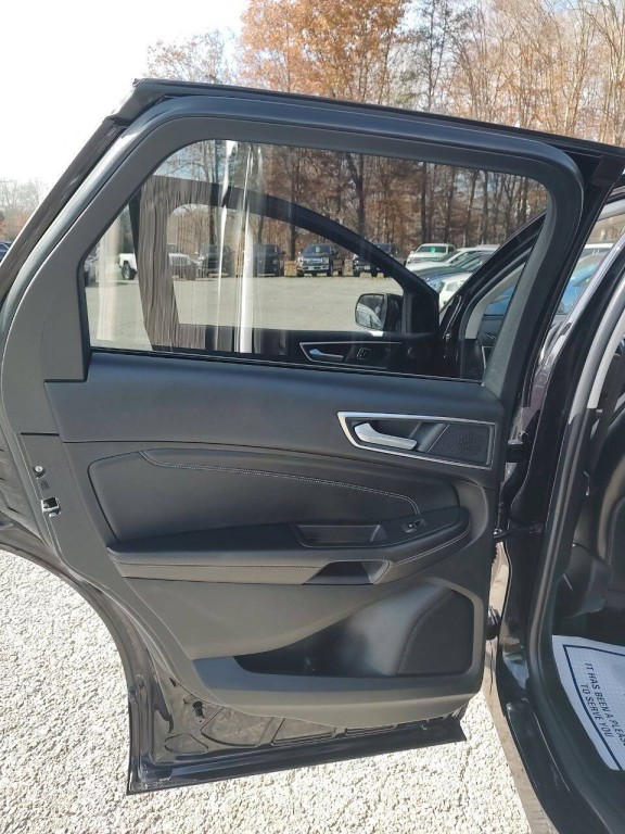 2022 Ford Edge Image 30