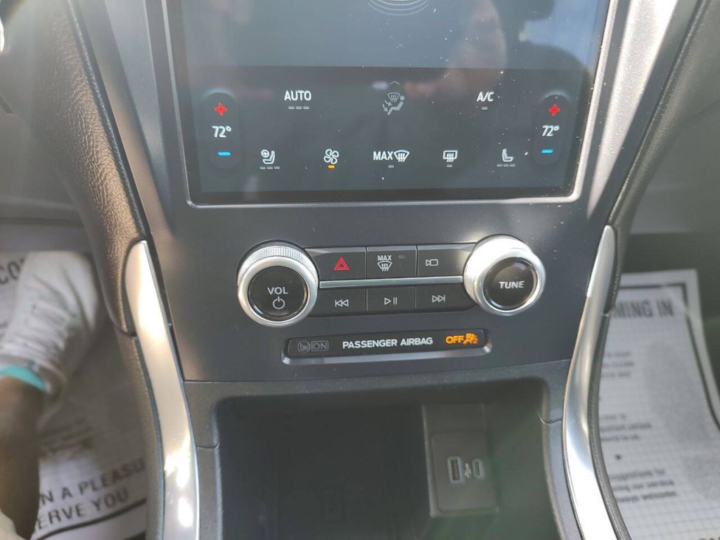 2022 Ford Edge Image 44