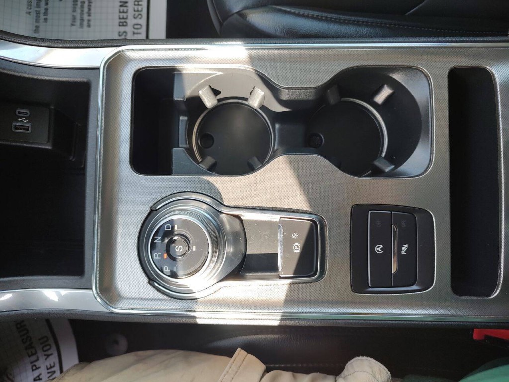 2022 Ford Edge Image 45