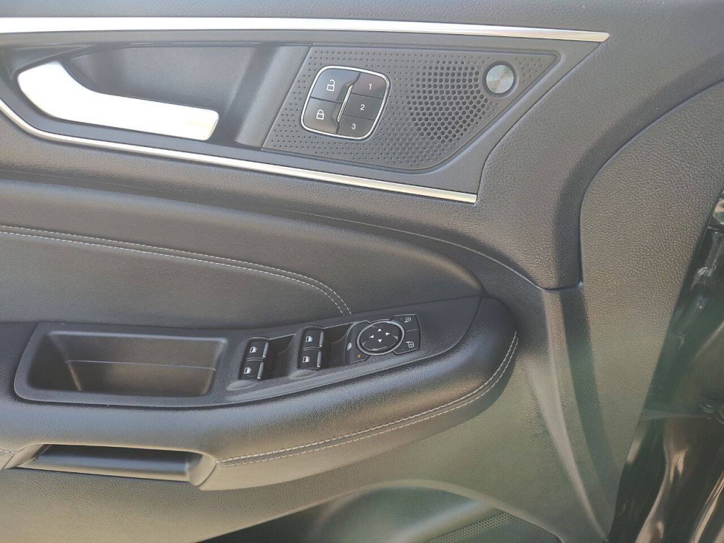 2022 Ford Edge Image 58