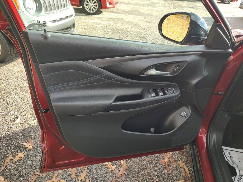 2024 Buick Envista Image 17