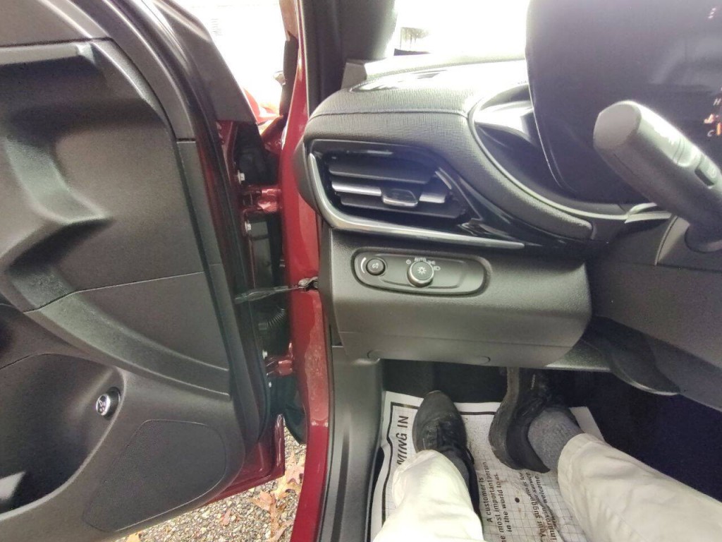 2024 Buick Envista Image 43