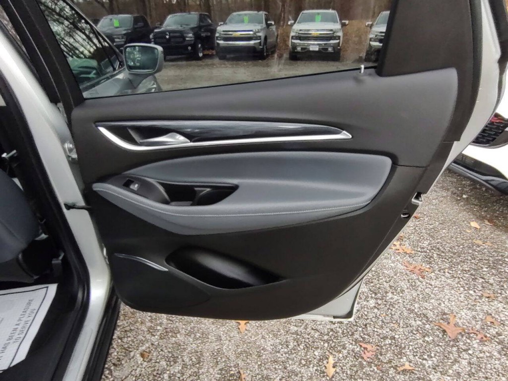 2020 Buick Enclave Image 36