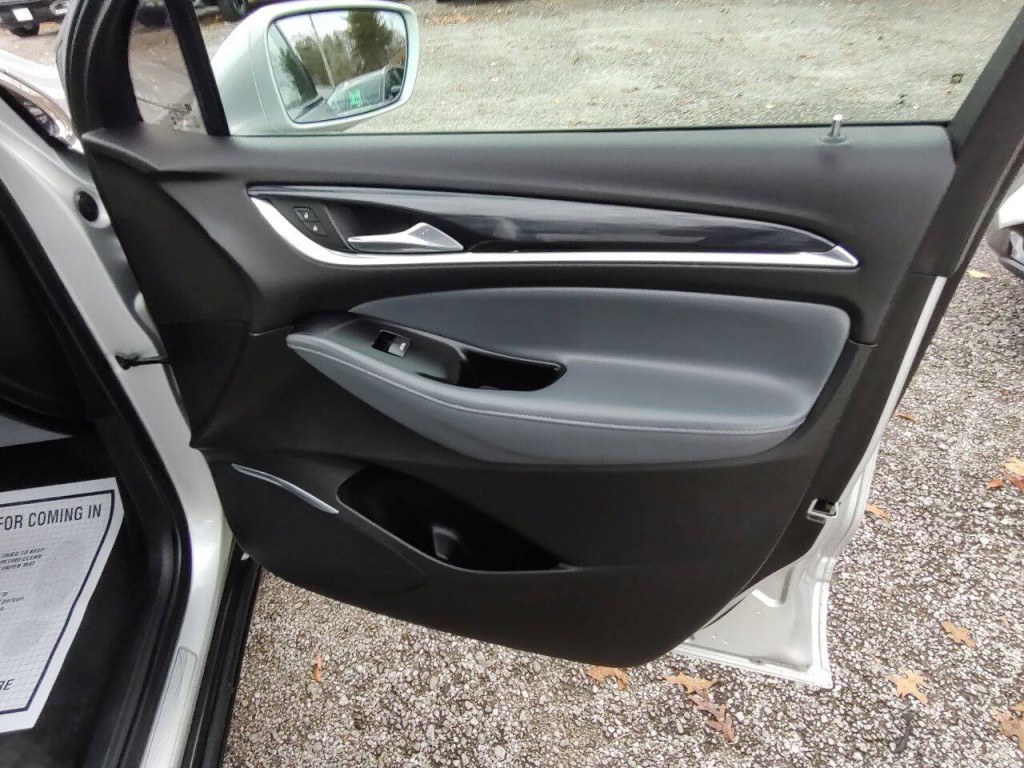 2020 Buick Enclave Image 39