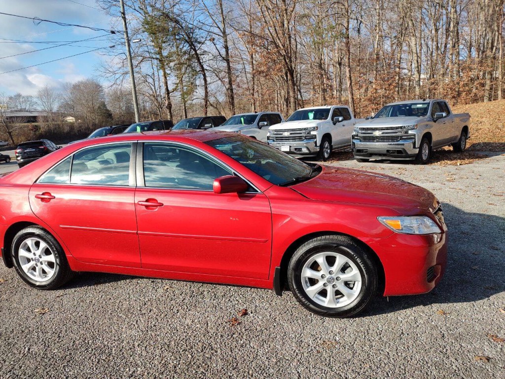 2011 Toyota Camry Image 5