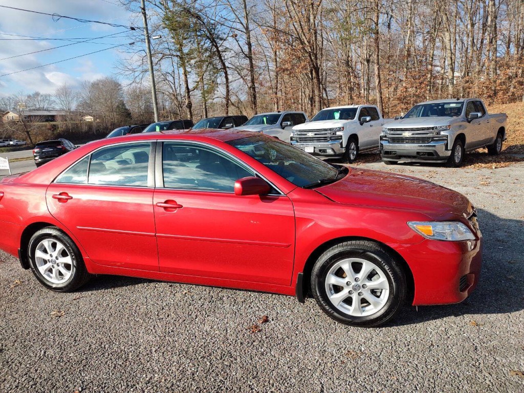 2011 Toyota Camry Image 6