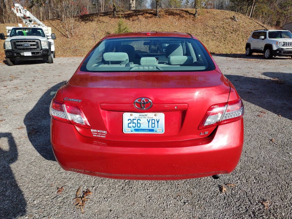 2011 Toyota Camry Image 8