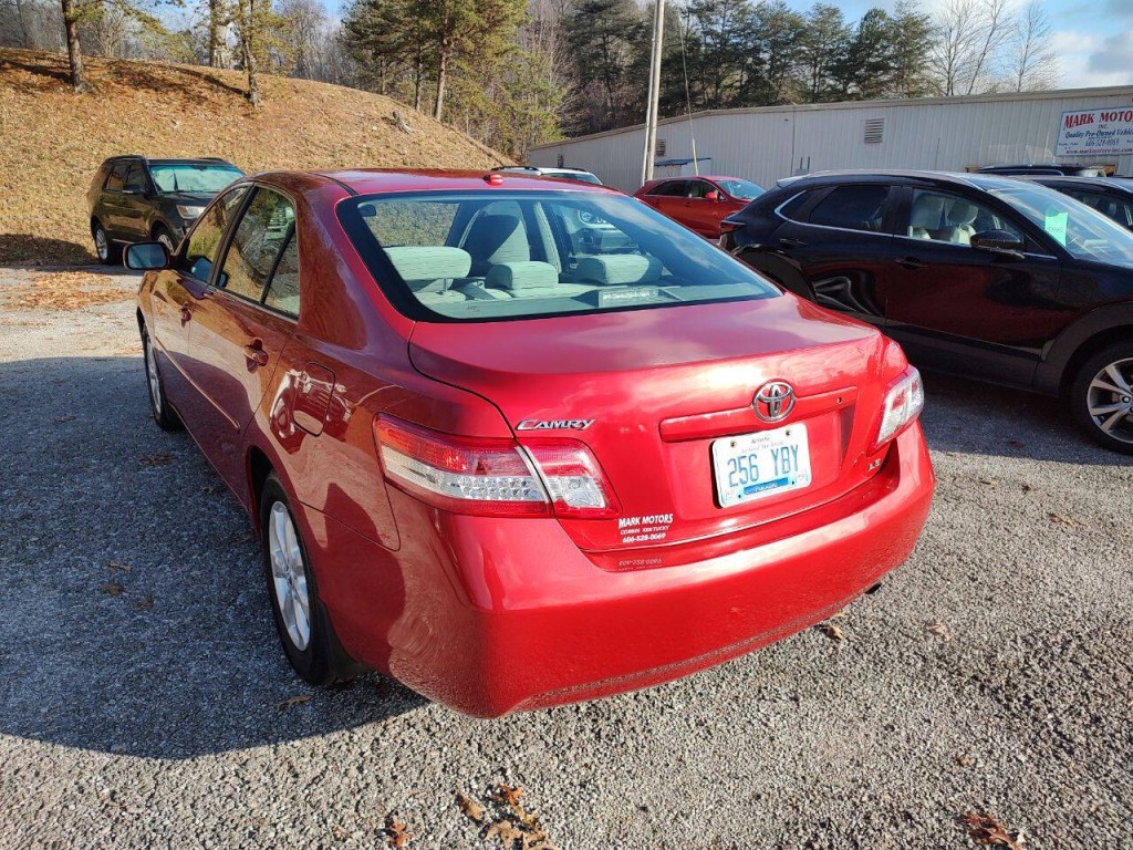2011 Toyota Camry Image 9