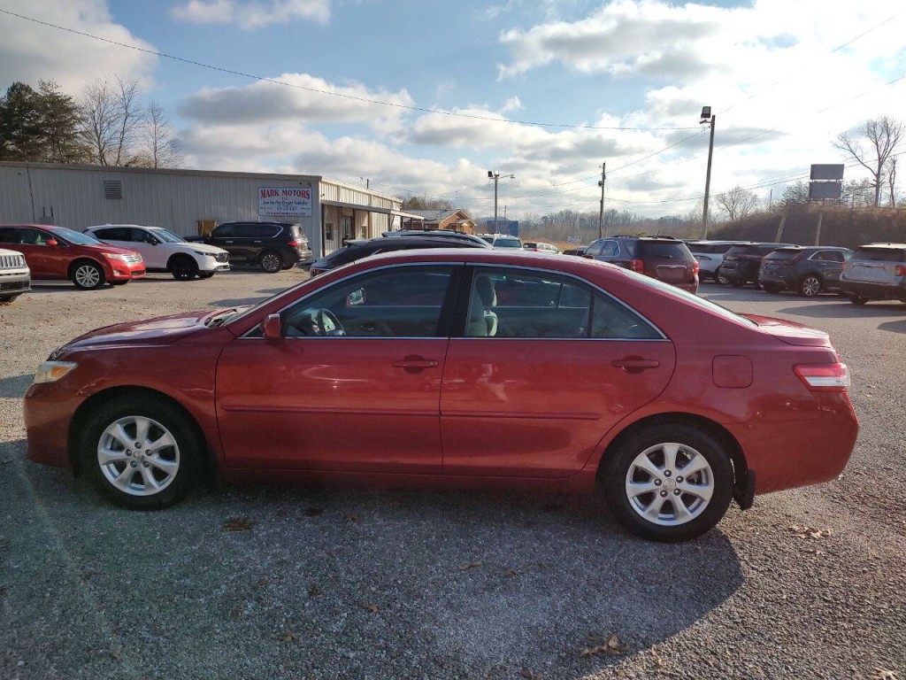 2011 Toyota Camry Image 10
