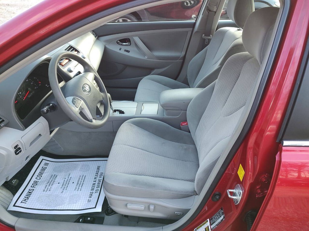 2011 Toyota Camry Image 15