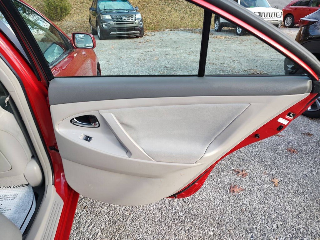 2011 Toyota Camry Image 27