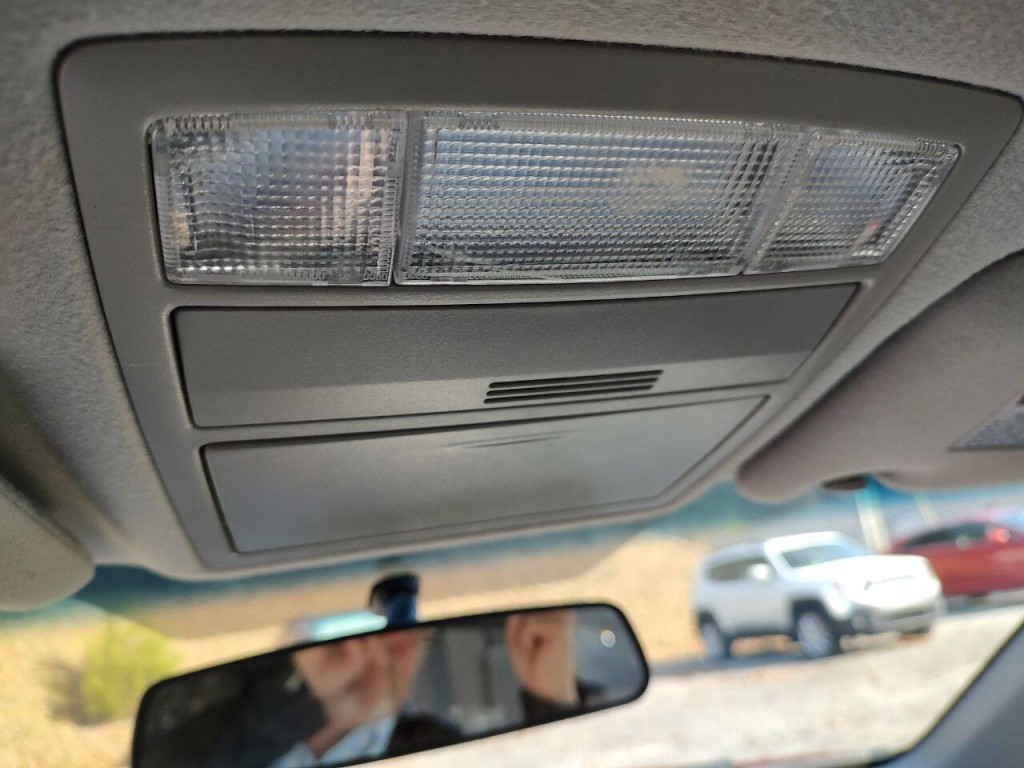 2011 Toyota Camry Image 32