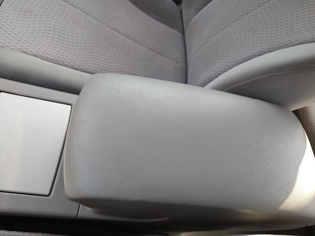 2011 Toyota Camry Image 35