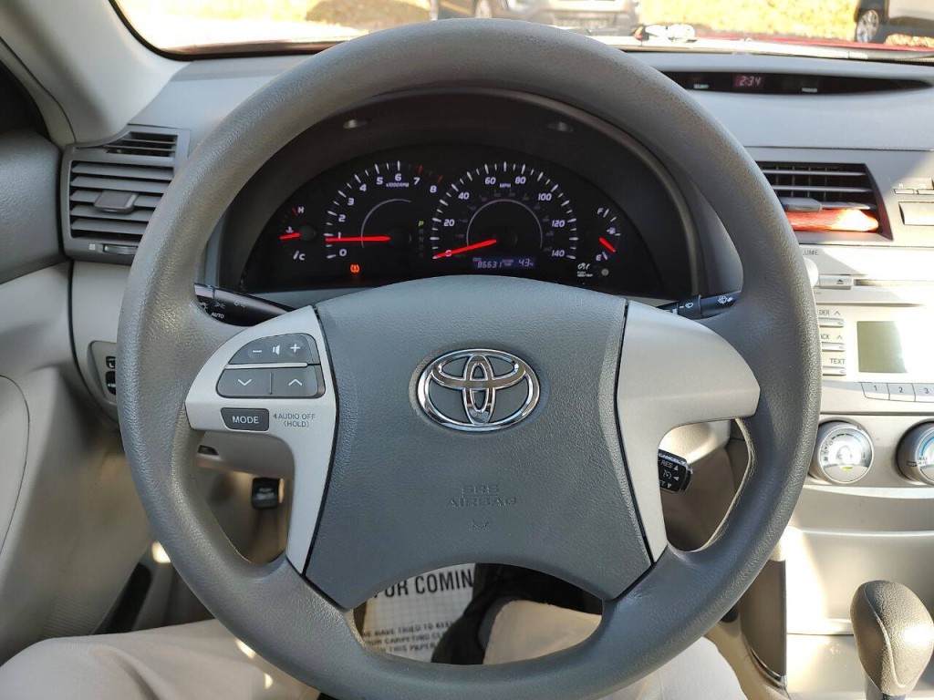 2011 Toyota Camry Image 36