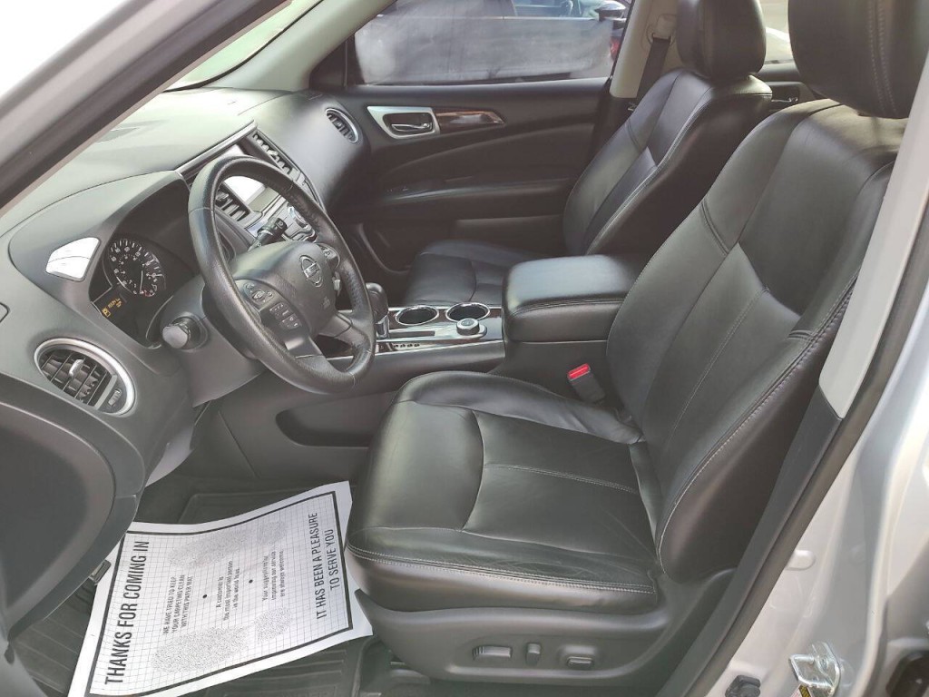 2013 Nissan Pathfinder Image 16