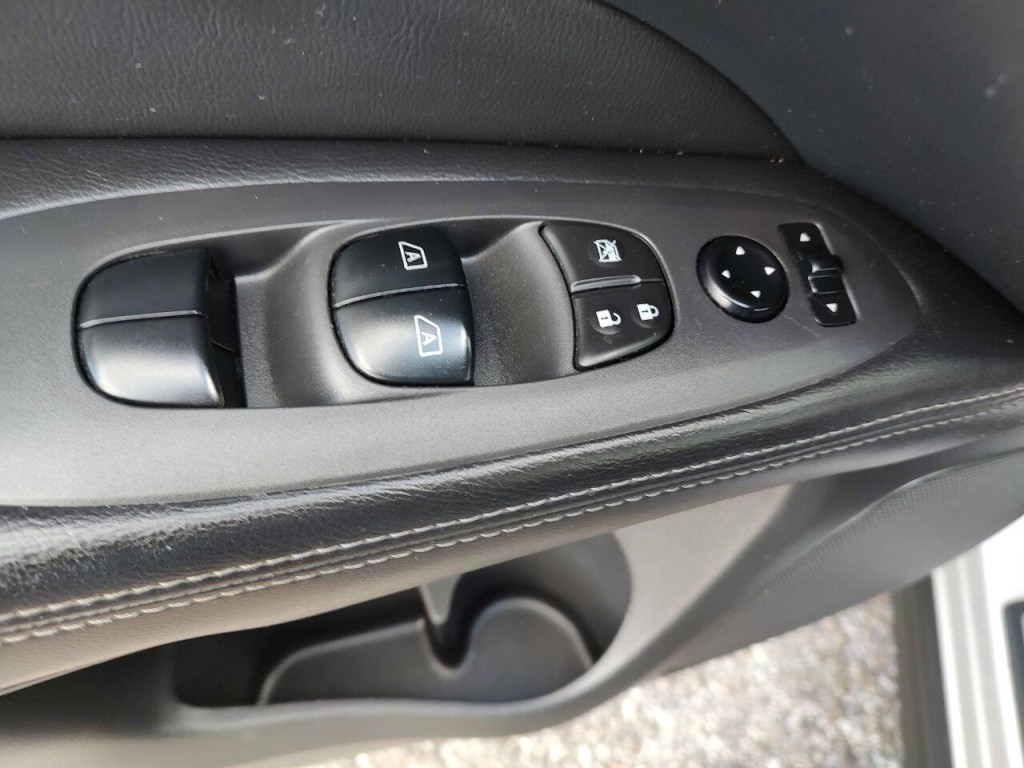 2013 Nissan Pathfinder Image 19