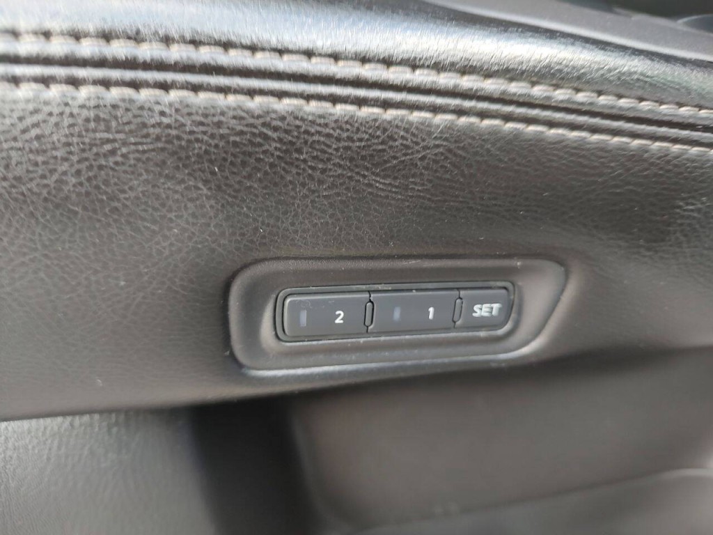 2013 Nissan Pathfinder Image 20