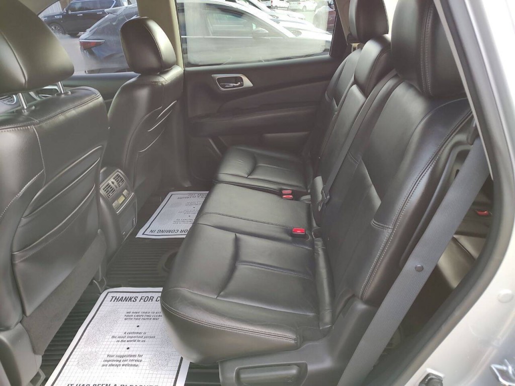 2013 Nissan Pathfinder Image 21