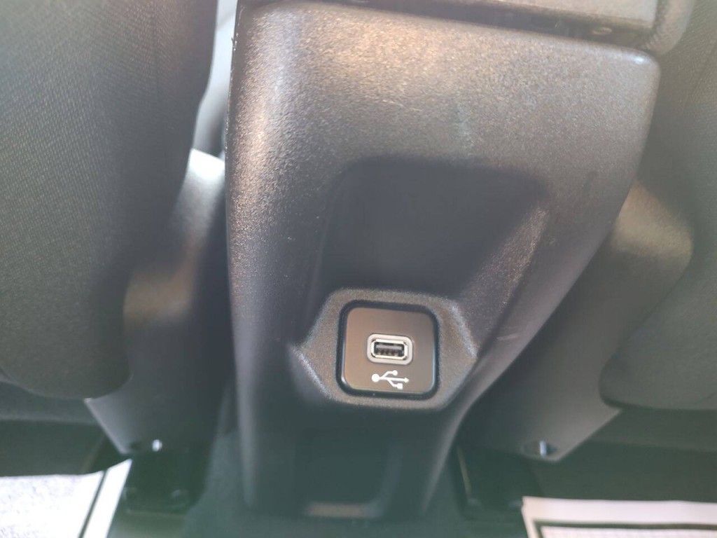 2020 Jeep Renegade Image 16