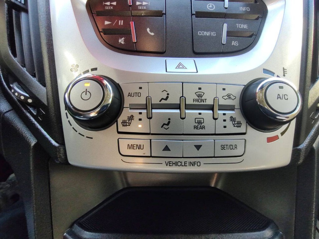 2017 Chevrolet Equinox Image 28