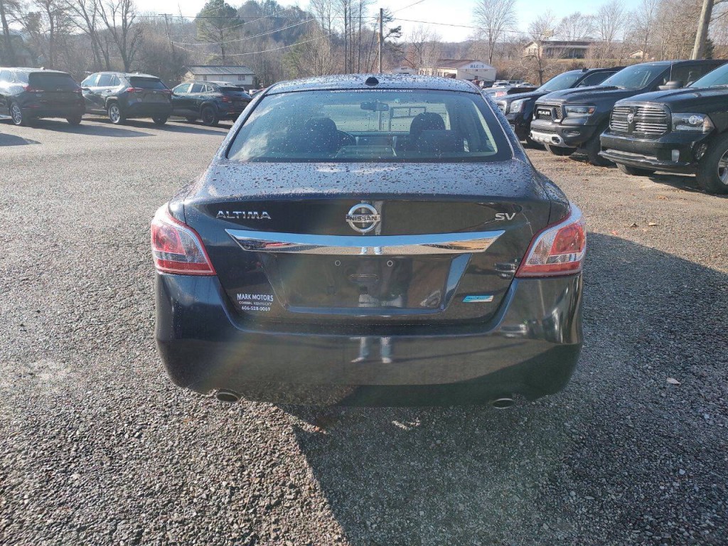 2013 Nissan Altima Image 8
