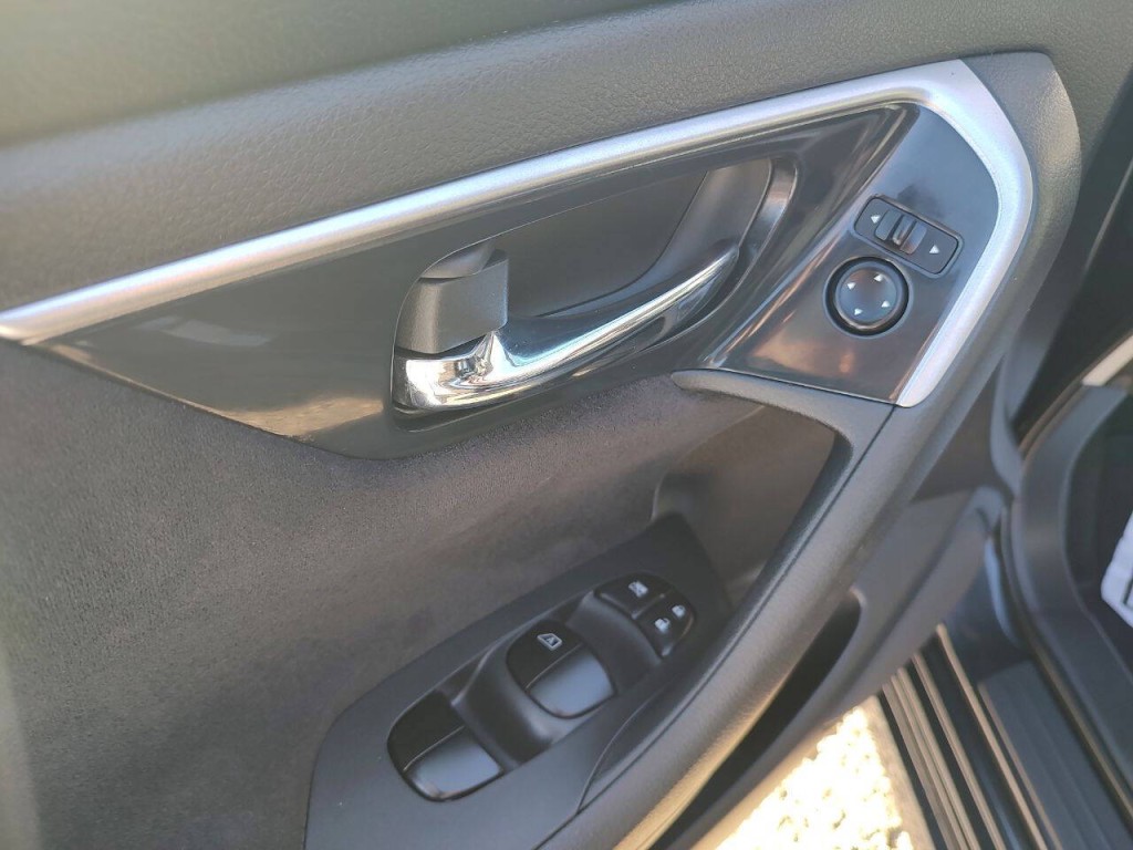 2013 Nissan Altima Image 11