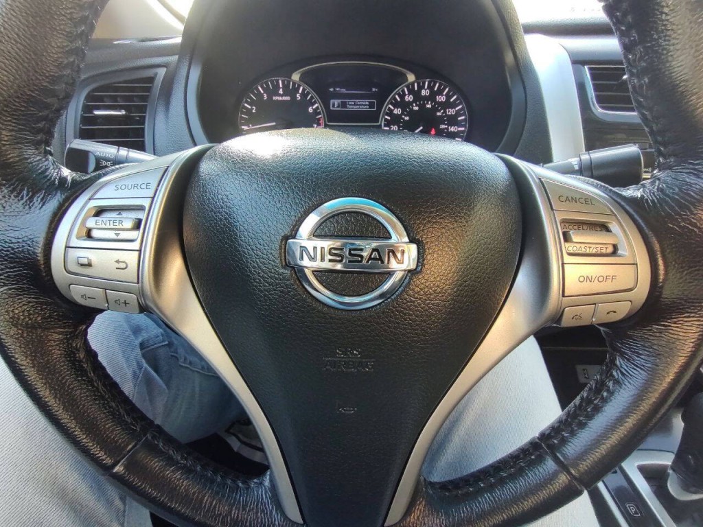 2013 Nissan Altima Image 25