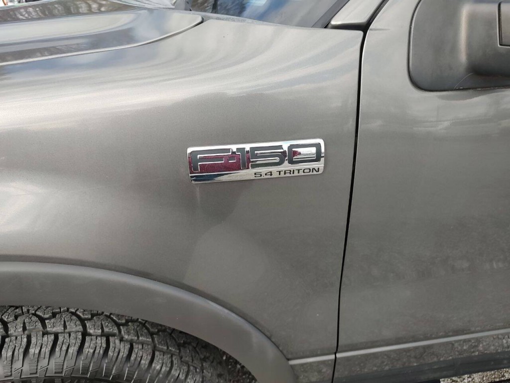 2004 Ford F-150 Image 11